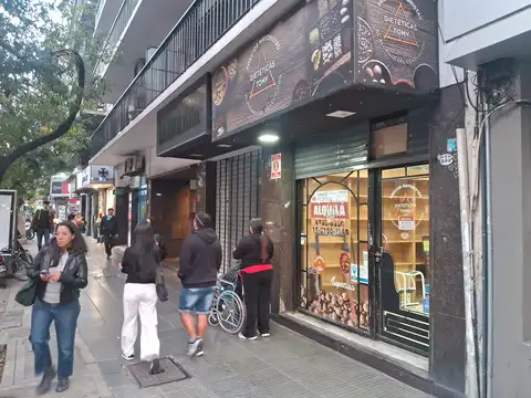 FOCO COMERCIAL - AV CABILDO AL LADO DE COTO