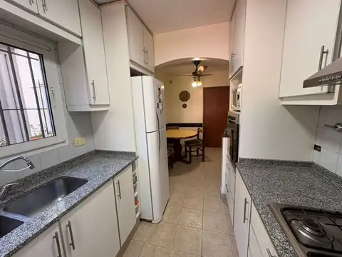 Depto Tipo Casa 12 ambientes con 3 baños