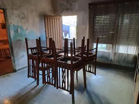 Casa 6 ambientes con 4 baños