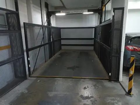 Venta Cochera en Barrio Lourdes Rosario San Juan 2700