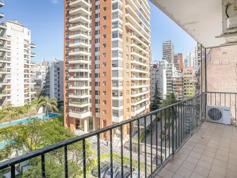 Av Figueroa Alcorta  al 3400