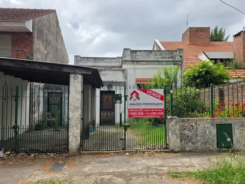 Lote con planos de demolicion y construccion aprobados. Excelente ubicacion: San Martin 955,Banfield