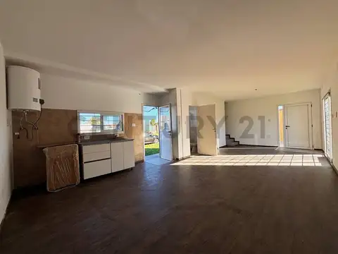 El Cerezo 1200, Piso 0