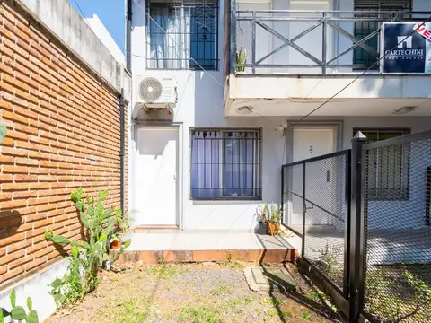 Depto Tipo Casa en Venta de 2 ambientes
