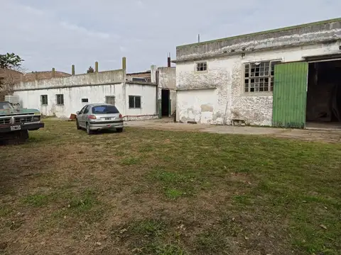 Depósito - Sarandi Venta OPORTUNIDAD 1800 Mts totales