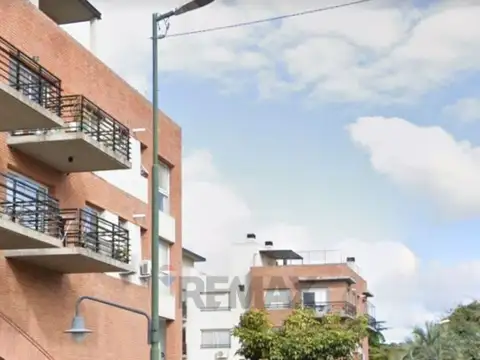 Venta Cochera cubierta Béccar Plaza II
