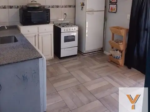 Casa 3 ambientes con 1 baño