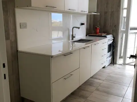 Arenales 1500, Piso 8