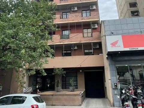 Dpto. de 1 Dorm/ 2 amb en Av. Catamarca 600 (Plaza Alberdi)