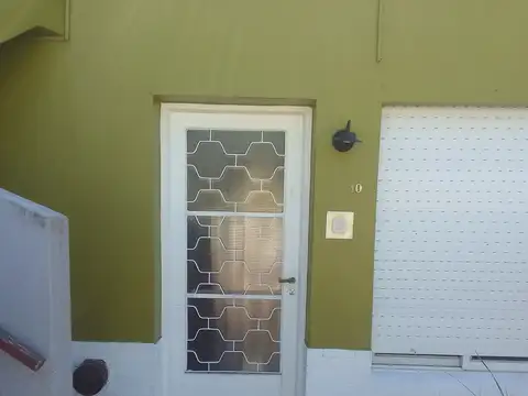 62 entre 135 y 136 , Piso PB