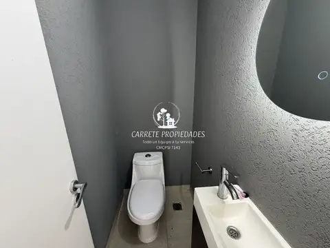 Casa 4 ambientes con 3 baños