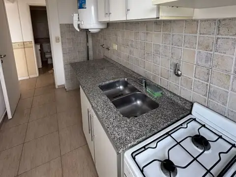 Departamento en Alquiler en Haedo, $ 900.000