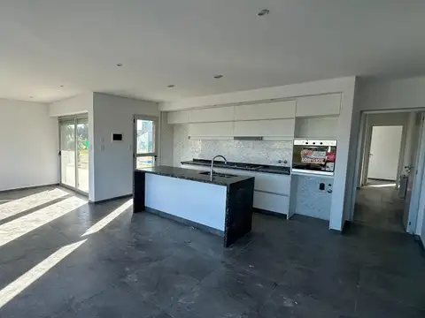 Casa en Alquiler al Este