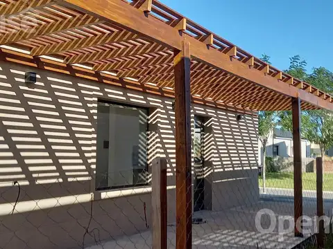 ALQUILER EXCELENTE PROPIEDAD EN BARRIO SANTO TOMAS