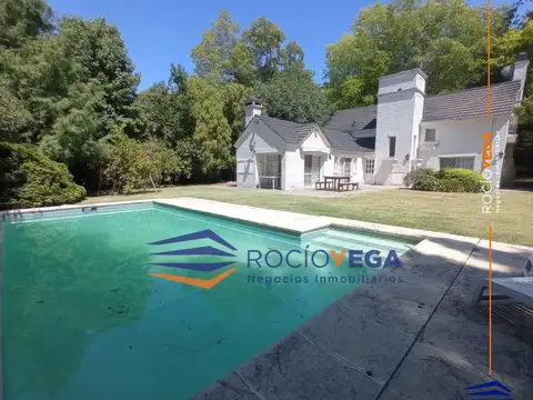 Casa  en venta en  Country San Diego Moreno 100