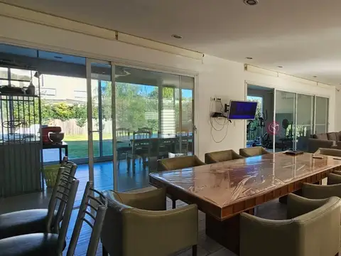 Casa  en Venta en Santa Guadalupe, Pilar del Este, Pilar