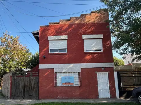 DÚPLEX EN VENTA DE 3 AMBIENTES EN MORENO CENTRO