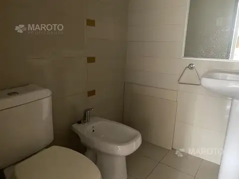 OFICINA EN VENTA  EN COMPLEJO MASCHWITZ MALL -MAROTO PROP