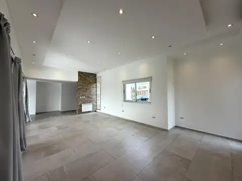 Casa en Alquiler en Roldan, USD 1.900