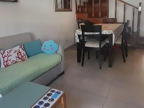 Depto Tipo Casa en Venta de 3 ambientes