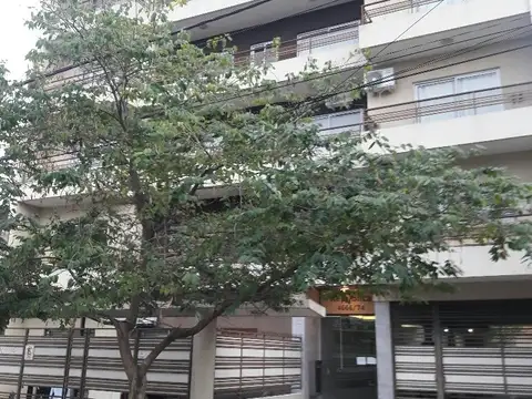 ALQUILA DEPTO 1 AMB CENTRO DE VILLA BALLESTER.-