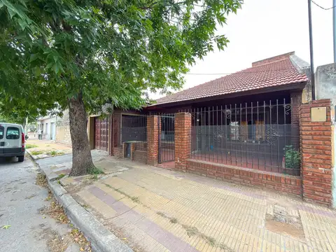 Casa de 2 dormitorios en venta o permuta – Tandil