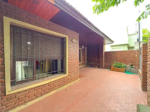 Casa de 2 dormitorios en venta o permuta – Tandil