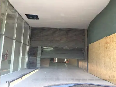 Cochera Grande, Fija y Cubierta en Av. Corrientes 6300