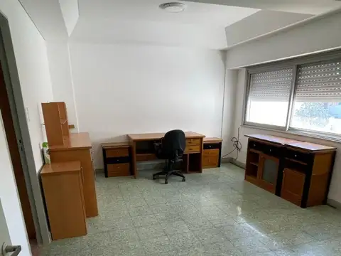 Margarita Weild 1200, Piso 4