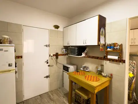 Albariño 100, Piso 6