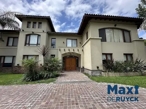 Casa en Venta en Club El Carmen, USD 680.000