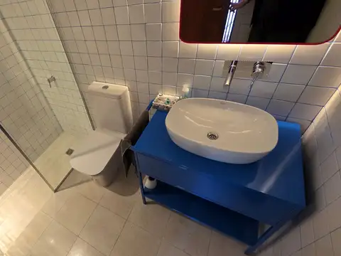 Casa 5 ambientes con 4 baños