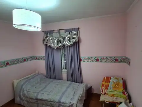 EN VENTA EN ALTOS PODESTA CASA SOBRE LOTE 9X18 - FICHA 8725