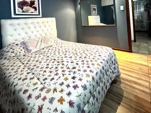 Excelente chalet de 4 ambientes en esquina