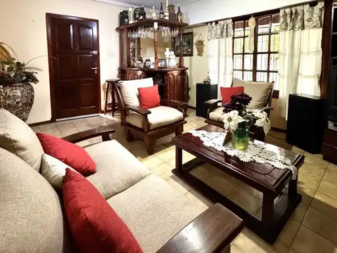 Casa en Venta en Temperley, USD 145.000