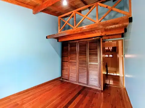 Venta Casa en Moreno - OPORTUNIDAD | Jardín | Quincho | Pileta | Cochera | 6 ambientes