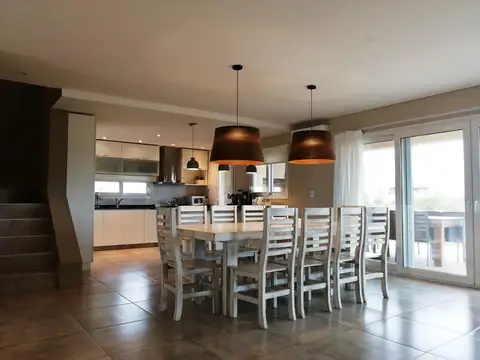 Hermosa casa fondo al Golf - VERANO 2027