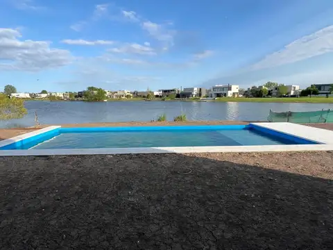 Casa en Venta con 6 cocheras