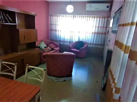 Depto Tipo Casa en Venta en Flores, USD 138.000