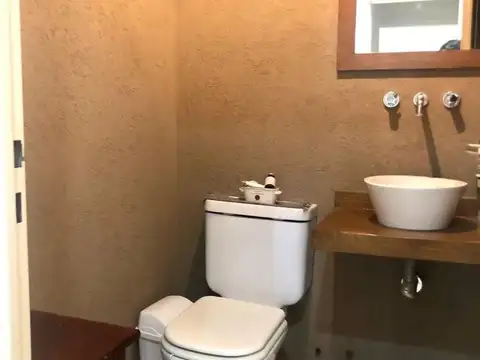 Depto Tipo Casa en Venta en Jardines De Saravi, USD 95.000