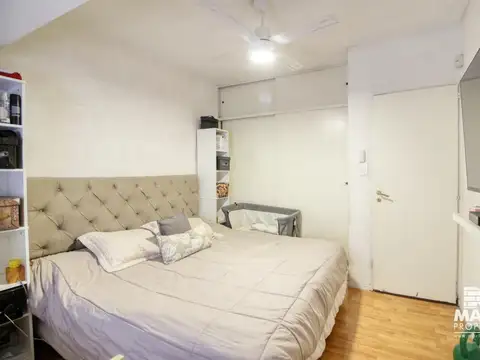 Casa PH en venta en Martínez 4 ambientes, baño y toilette, cochera, patio con pileta.