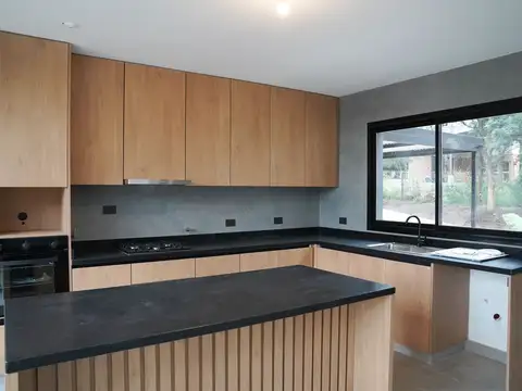 Casa en Venta al Oeste
