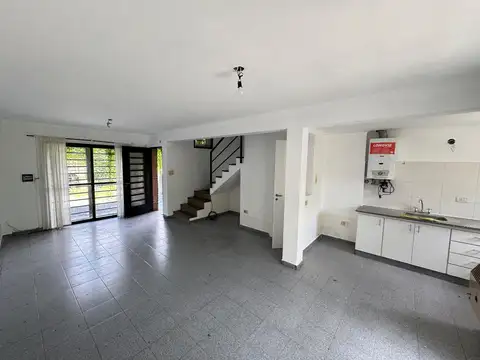 Casa en Venta con 1 cochera