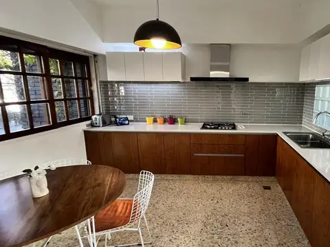 Casa en Venta al Este