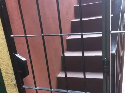 Depto Tipo Casa en Venta 35 años