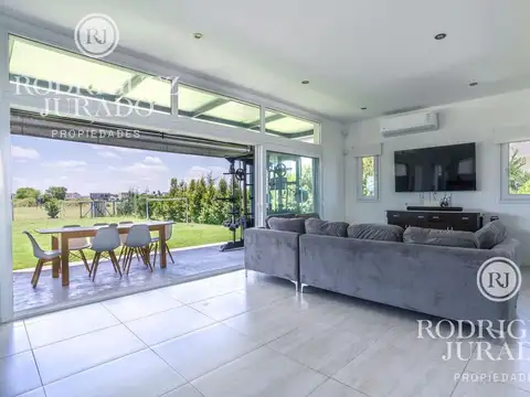 Casa en Venta en Haras Santa Maria, USD 320.000