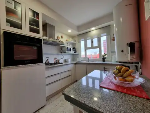 avenida 23 700, Piso 3