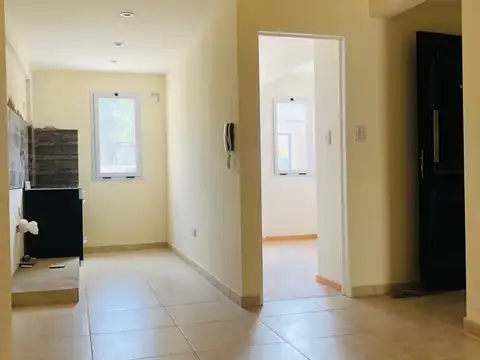 12 De Octubre 500, Piso pb