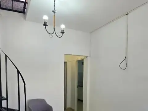 Depto Tipo Casa 2 ambientes con 1 baño