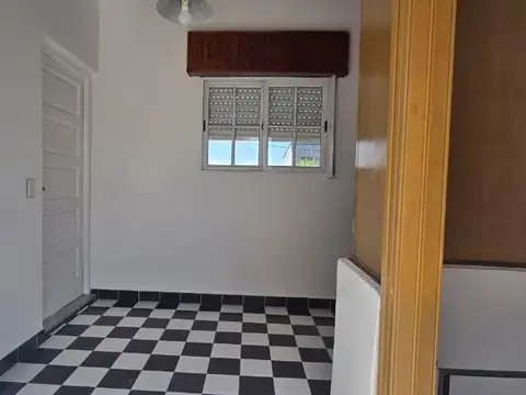 Depto Tipo Casa en Venta en Ramos Mejia Sur, USD 59.000